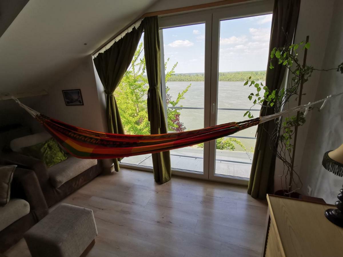 Gardos Riverview Apartment Belgrade