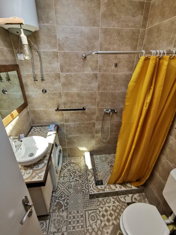 Gardos Riverview *
